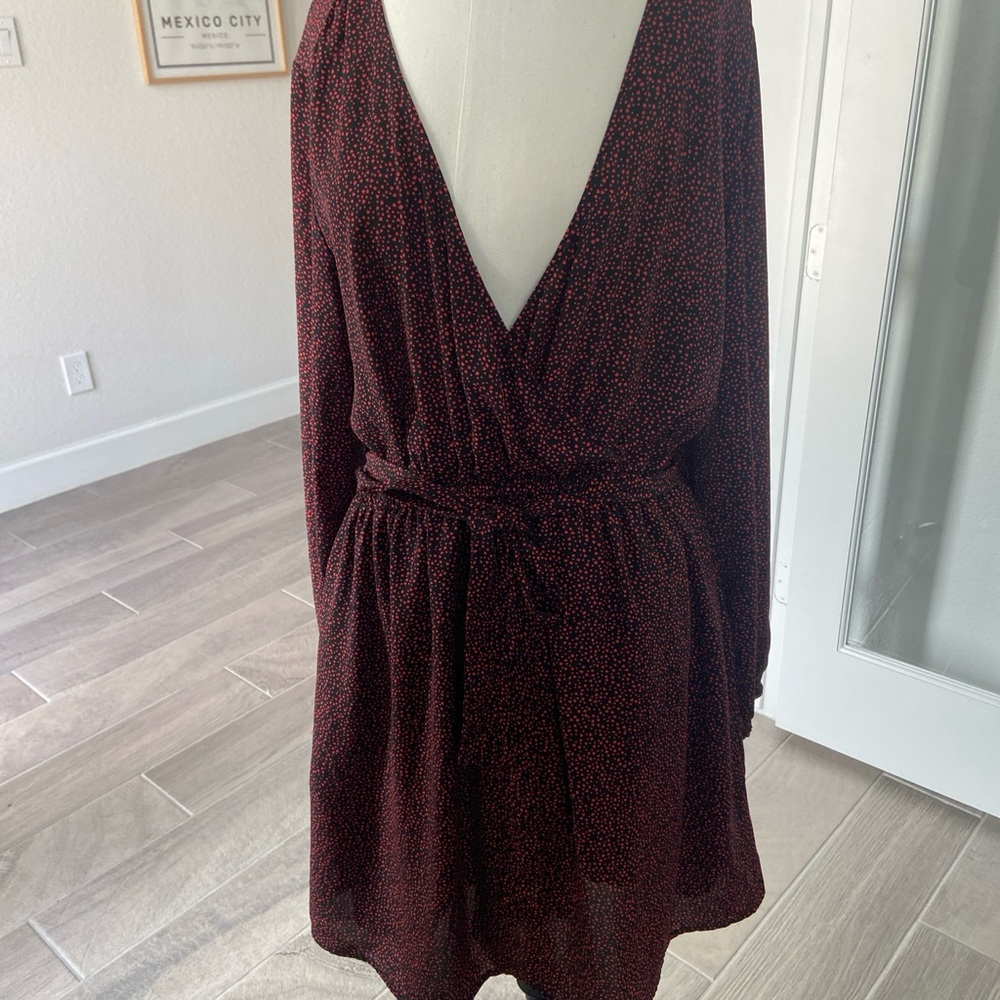 Gap Hearts Size L Stylish V-Neck Long Sleeve Dress with Tie Waist